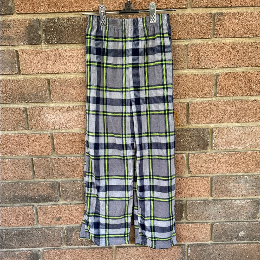 Cuddl Duds Plaid Lounge Pants in Gray and Neon Green Size M